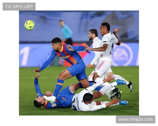 8张，皇马是本赛季西甲抗议裁判被黄牌警告最多的球队